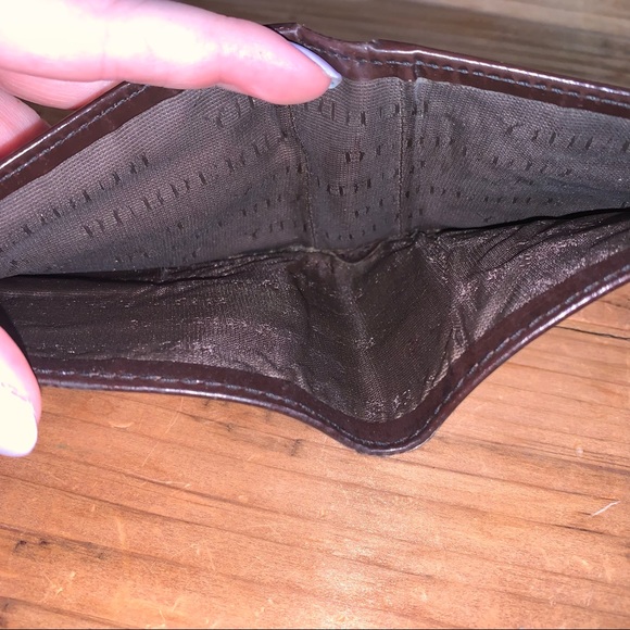 Authentic Burberry Wallet - Picture 5 of 7